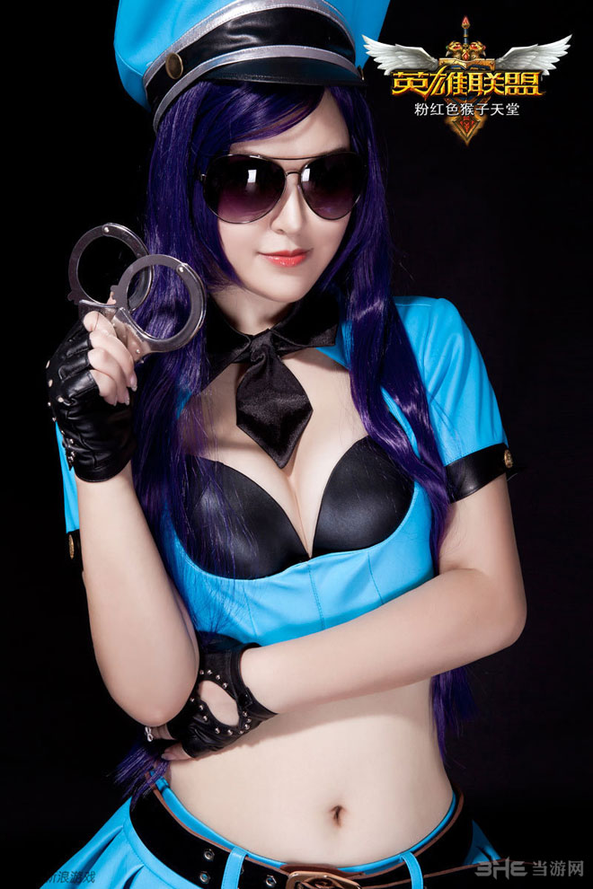 粉红色猴子天堂lol<em>皮城女警凯特琳</em>cos 爆乳狙击