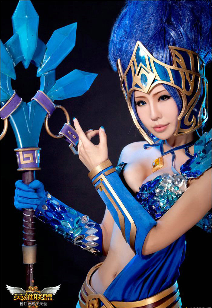 lol<em>风暴之怒胜利女神</em>迦娜cosplay 风暴就要来临