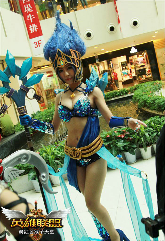 <em>lol风暴</em>之怒胜利<em>女神</em>迦娜cosplay