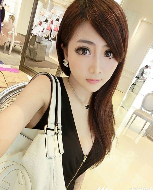 <em>夏小薇</em>大尺度各种<em>生活照</em>狂野写真_当游网