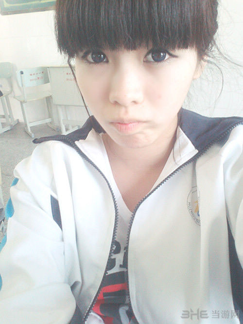 中国<em>最美</em>校服<em>美女图片</em>抢先看 萌妹回眸一笑百