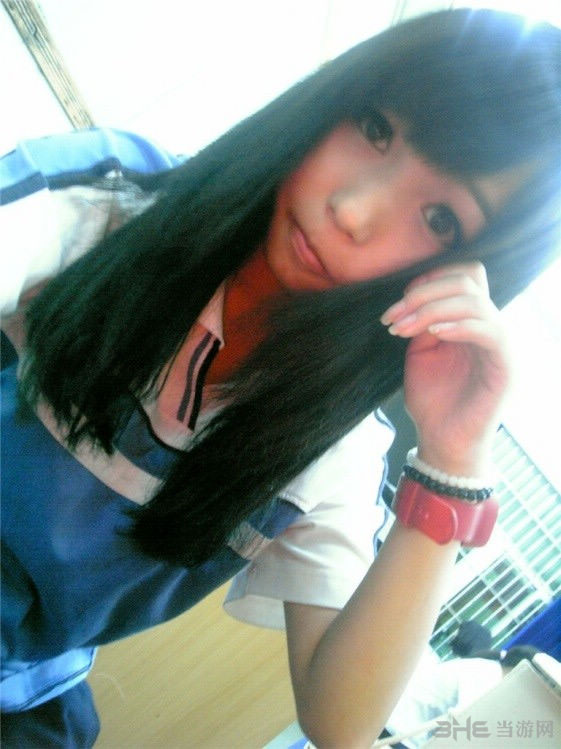 <em>中国最美校服</em>美女图片抢先看 萌妹回眸一笑百