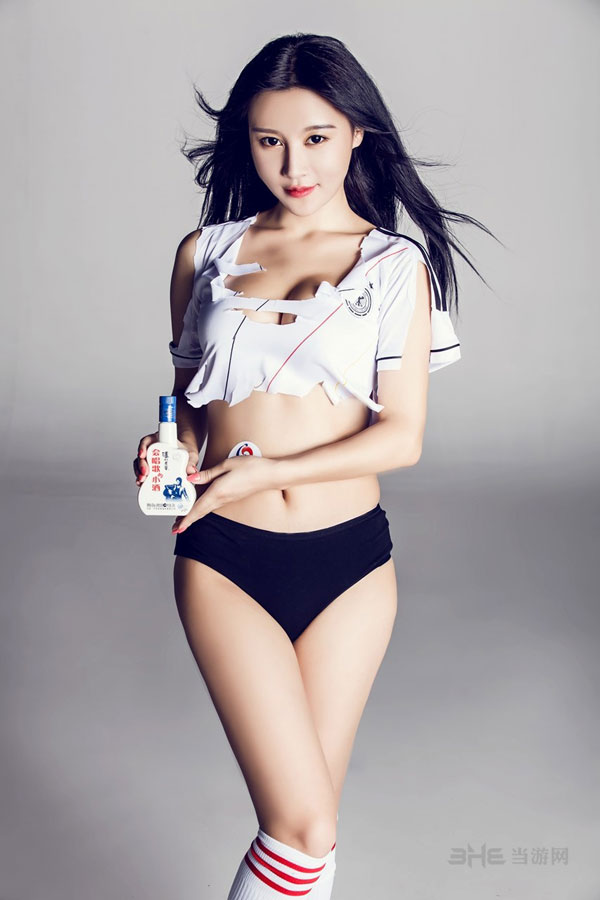 足球宝贝樊玲图片