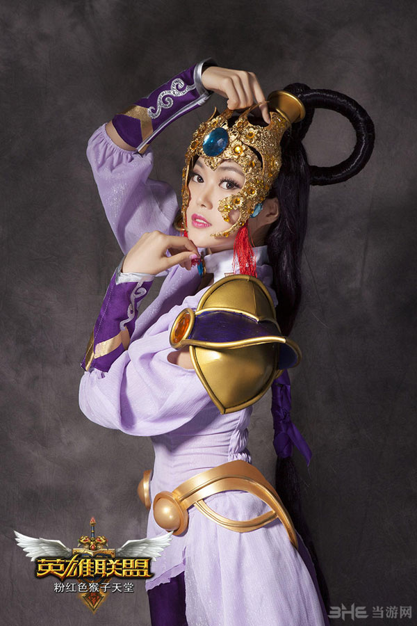 粉红色猴子天堂越越cos<em>皎月女神嫦娥</em>奔月 豪乳