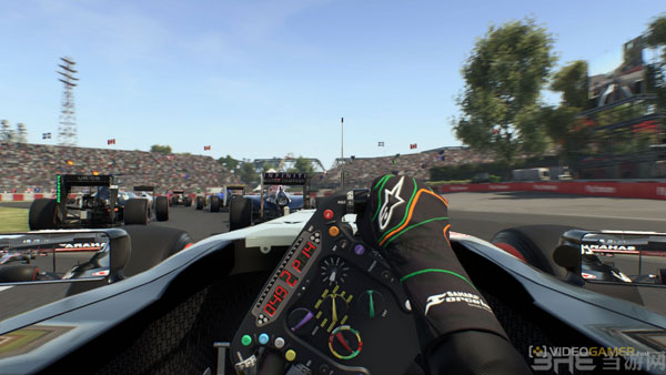 F1 2015游戏截图3