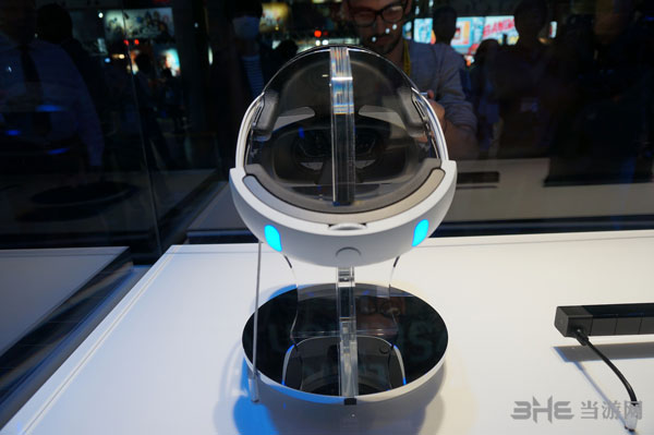 TGS2015:索尼PS VR虚拟现实眼镜实物图 201