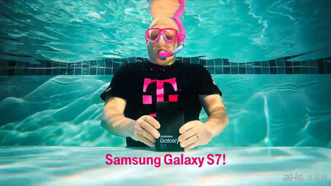 三星S7防水能力测试 Galaxy S7水下开箱视频公
