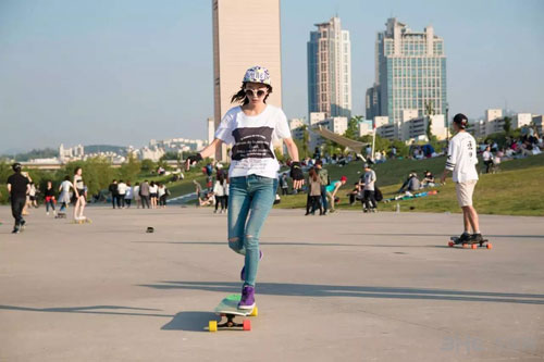 韩国滑板女神海量私照欣赏 看的就是大长腿-私