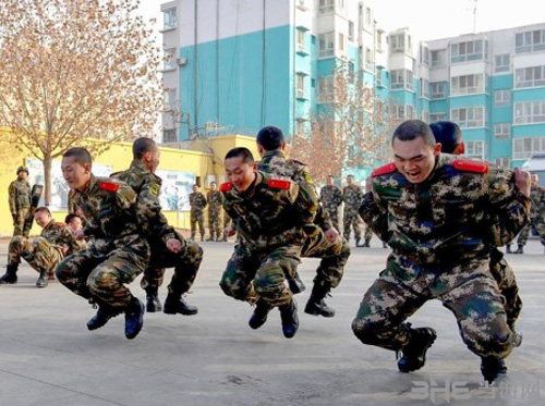 《CS》进新疆边防总队缓解压力 一辈子的兄弟2