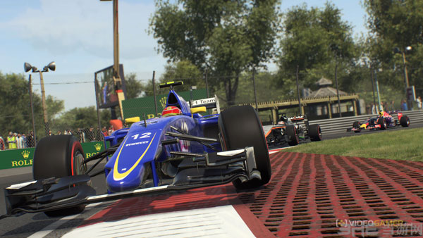 F1 2015游戏截图2