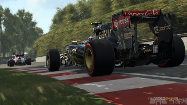 F1 2015游戏截图1