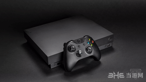 Xbox One X主机4