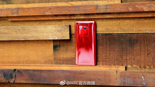 HTC U11火炽红图片4