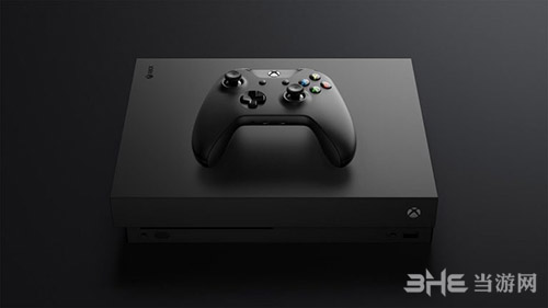 Xbox One X主机展示