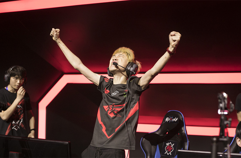 lol洲际赛夺冠现场lpl不负众望又是冠军16