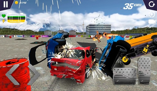 Car Crash Online Simulator无限金币版7